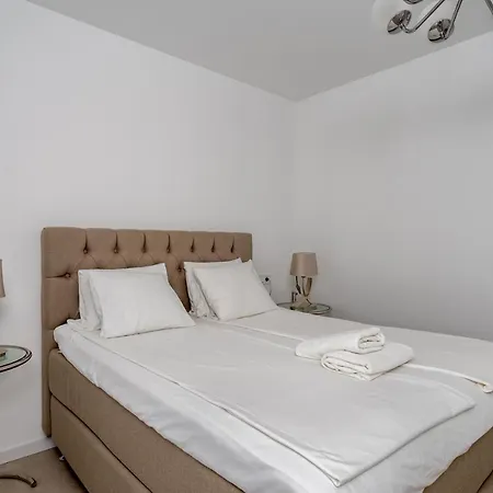 Apartmán Beachclose With Pool By Costarentals - Ref 173